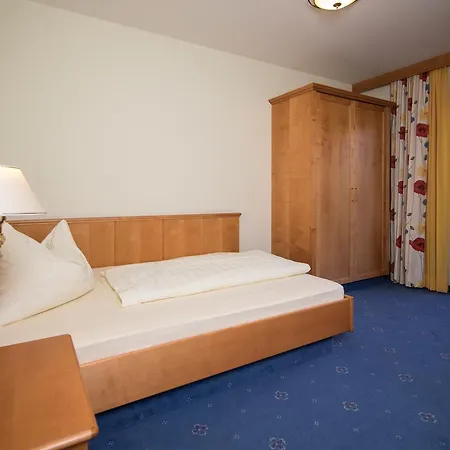 Sonnenuhr 克拉姆萨赫