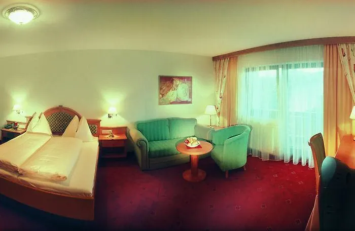 Sonnenuhr 4* Kramsach