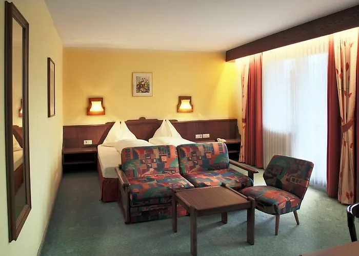 Sonnenuhr Szálloda 4*