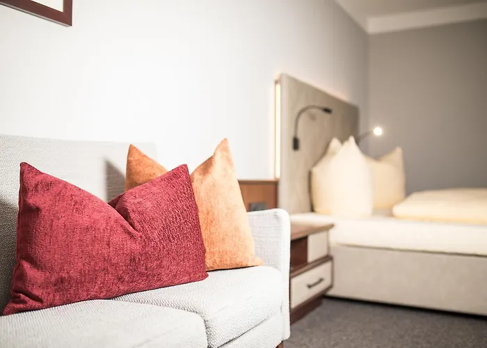 Sonnenuhr 4* Kramsach