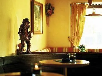 Sonnenuhr 4* Kramsach