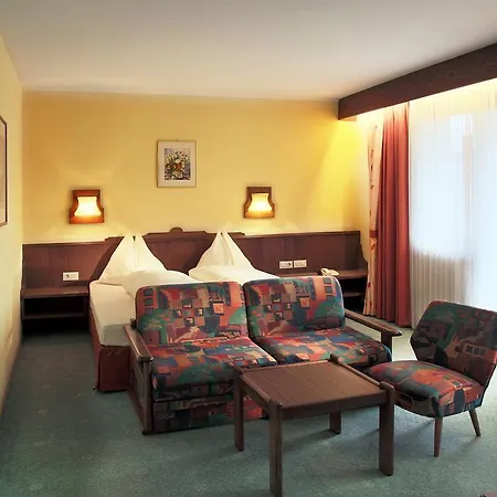 Sonnenuhr Отель 4*