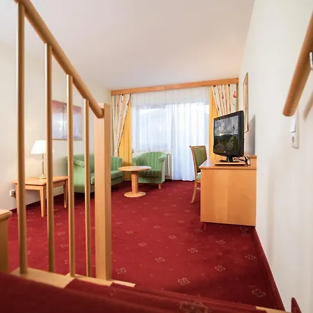 Sonnenuhr Hotell 4*